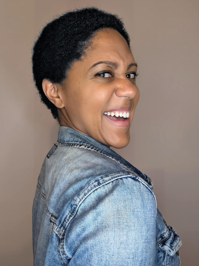 Headshot - Short - Laugh Headshot - Short - Laugh